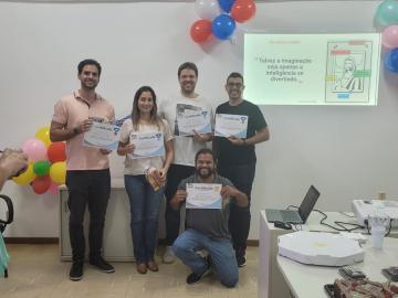 Foto da premiação do concurso de logomarca